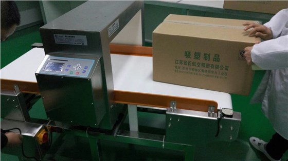 金屬檢測機客戶現(xiàn)場1