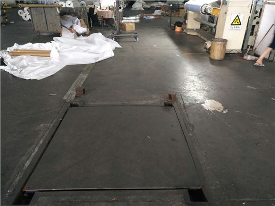 3噸電子地磅維修現(xiàn)場