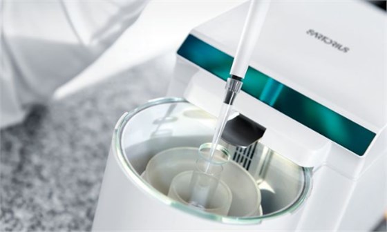 自動完成移液器天平操作