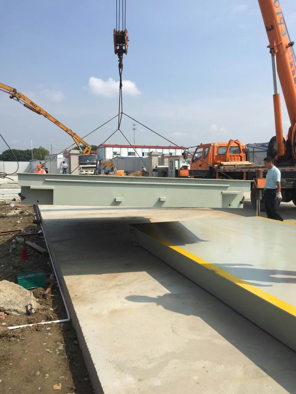 汽車衡安裝現(xiàn)場