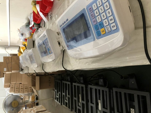 物流行業(yè)藍(lán)牙即插即用短立桿臺(tái)秤