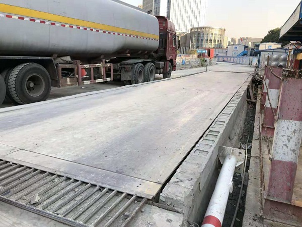 汽車衡更換傳感器現(xiàn)場