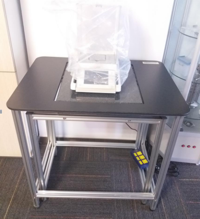 防震臺(tái)實(shí)拍照