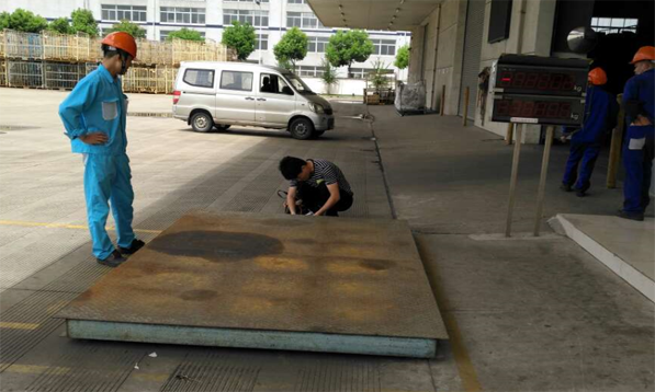 電子地磅調(diào)式現(xiàn)場